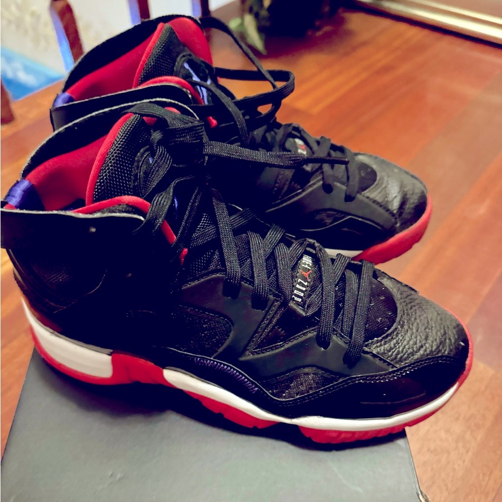 Jordan Jumpman Two Trey